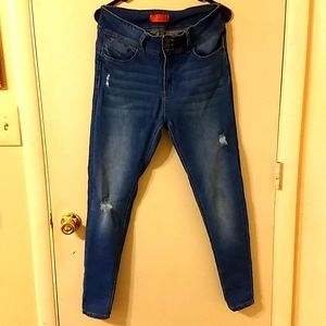 Stretchy bootylicious distressed Wax skinny jeans